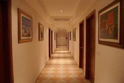 Hotel Bruna Martinsicuro Buitenkant foto